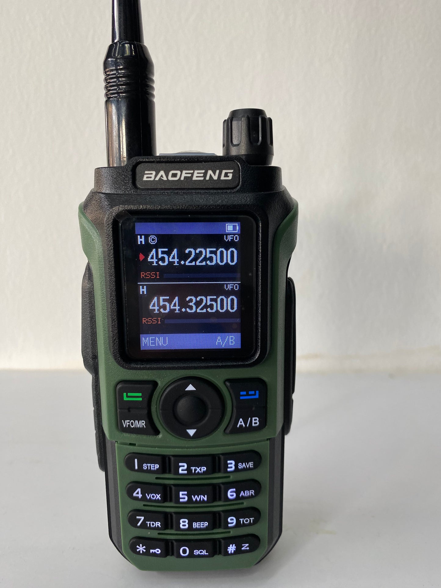 Baofeng UV-21 ProV2 Tri Band Wireless Copy Frequency Walkie Talkie Two Way Radio (Green)